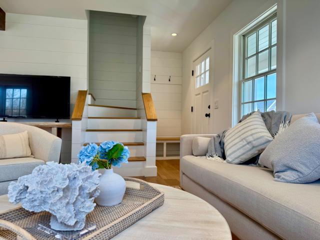 8 Sconset Avenue photo 12