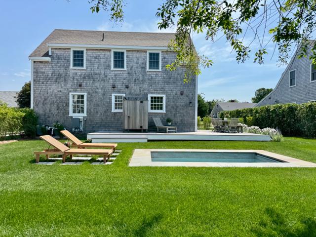 8 Sconset Avenue photo 4