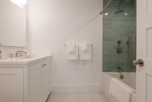 12 Willard Street photo 25