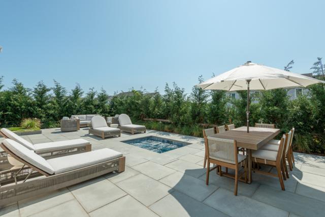 7 Bluet Court photo 2