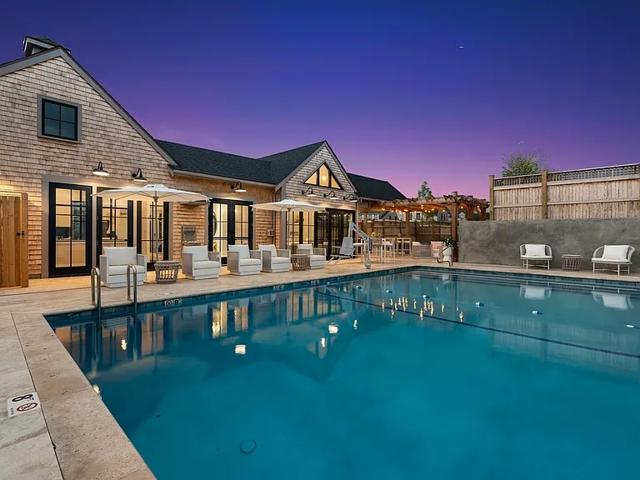 7 Bluet Court photo 52