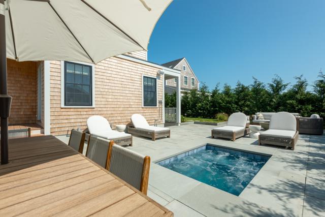 7 Bluet Court photo 46