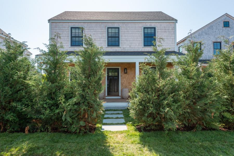 7 Bluet Court photo 1
