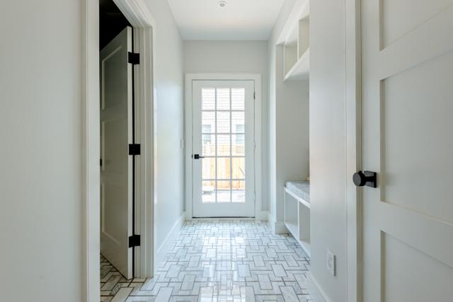 7 Bluet Court photo 4