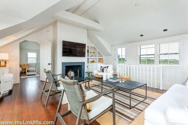 105 Low Beach Road photo 23