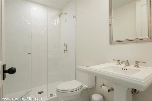 105 Low Beach Road photo 16