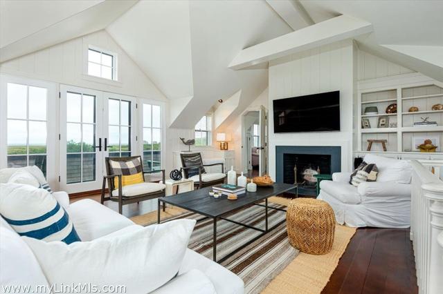 105 Low Beach Road photo 22