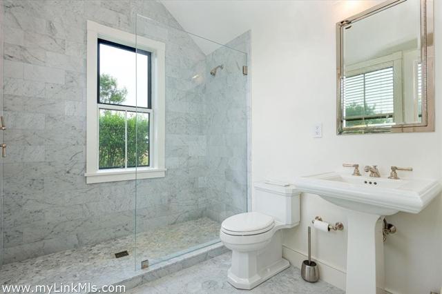 105 Low Beach Road photo 18