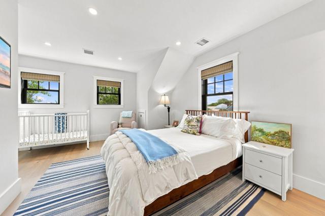 58 Walsh Street photo 32
