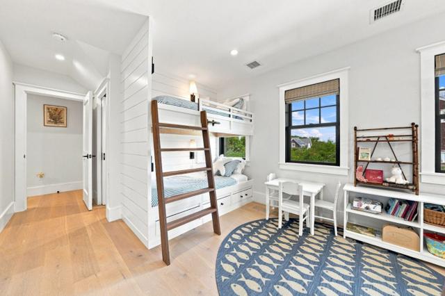 58 Walsh Street photo 35