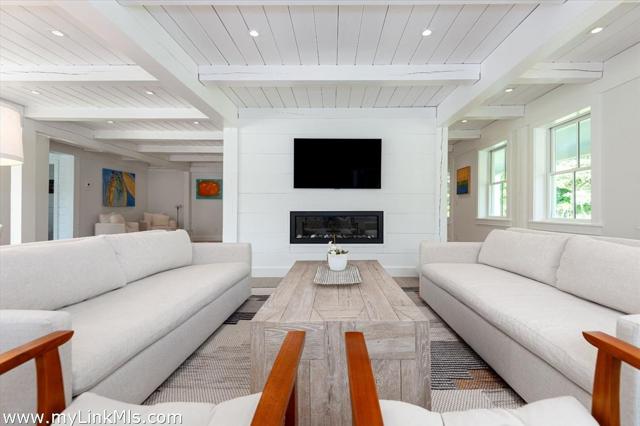 26 Pequot Street photo 15