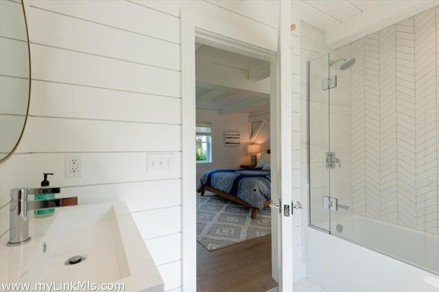 26 Pequot Street photo 19