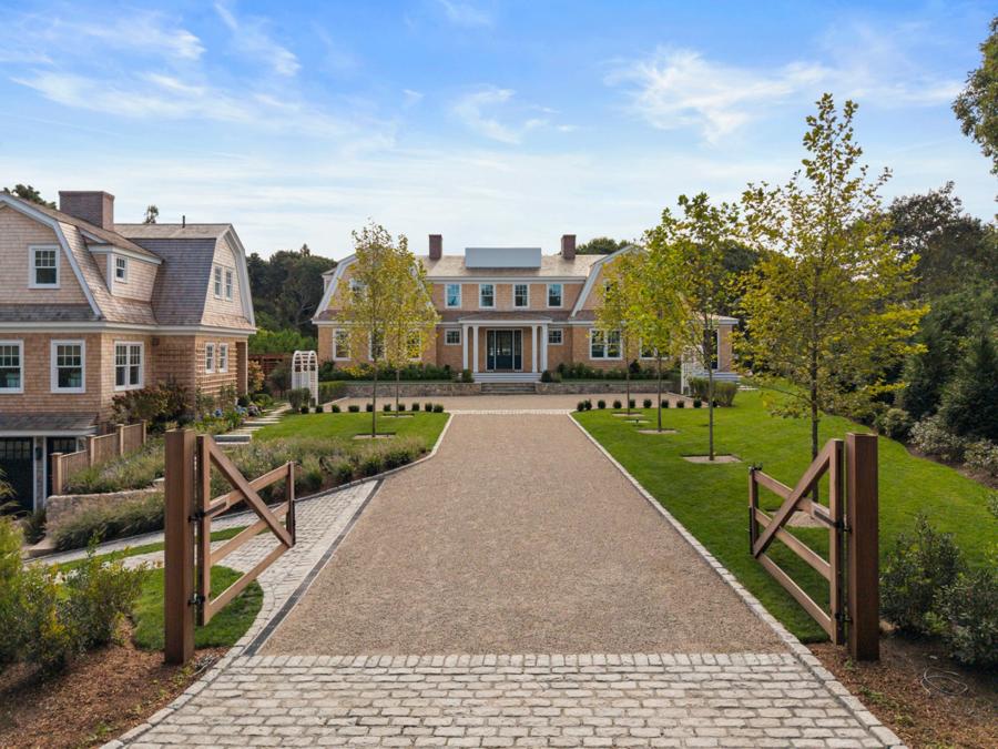 7 Brewster Road photo 1