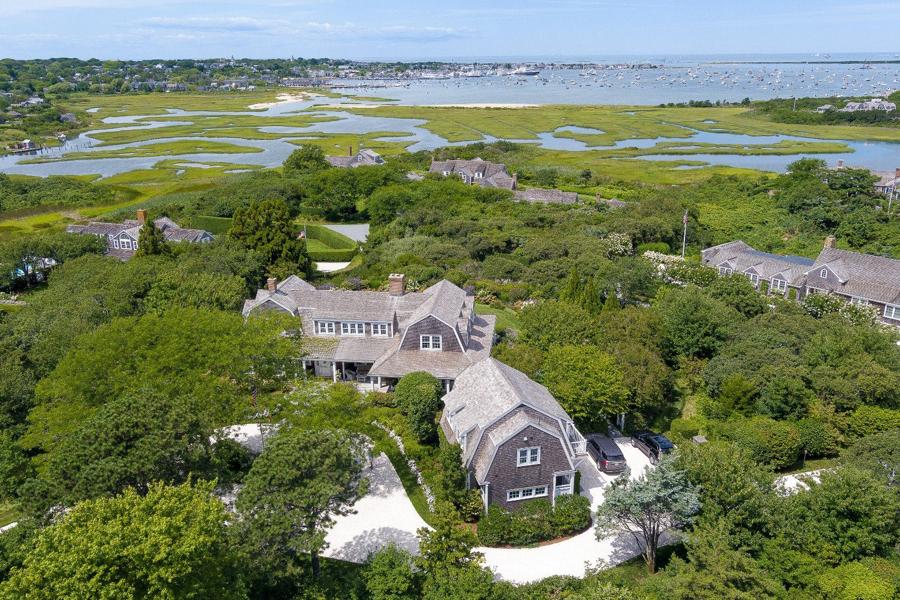 8 Monomoy Road photo 1