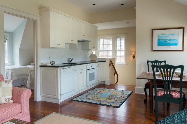 8 Monomoy Road photo 64