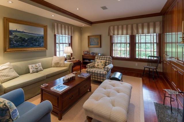 8 Monomoy Road photo 14