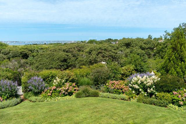 8 Monomoy Road photo 59