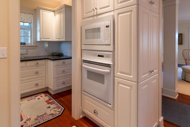 8 Monomoy Road photo 31