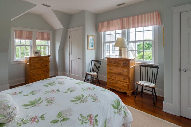 8 Monomoy Road photo 39
