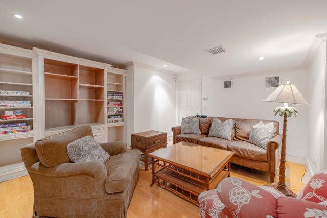 110 Baxter Road photo 42