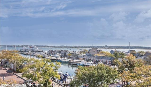 20 Straight Wharf #D photo 2