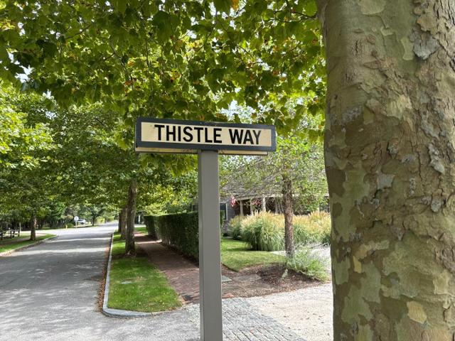 6 Thistle Way photo 2