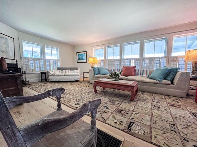 34 Hulbert Avenue photo 12