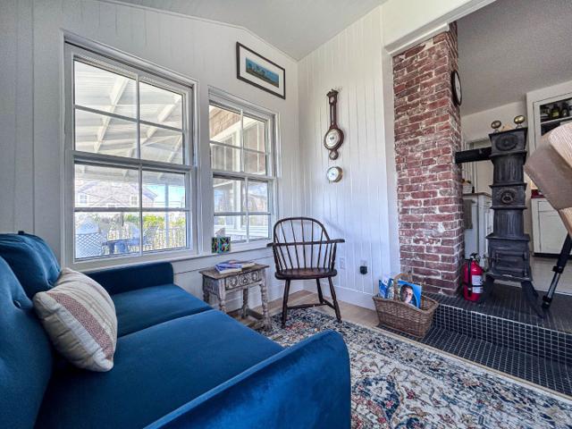 34 Hulbert Avenue photo 7