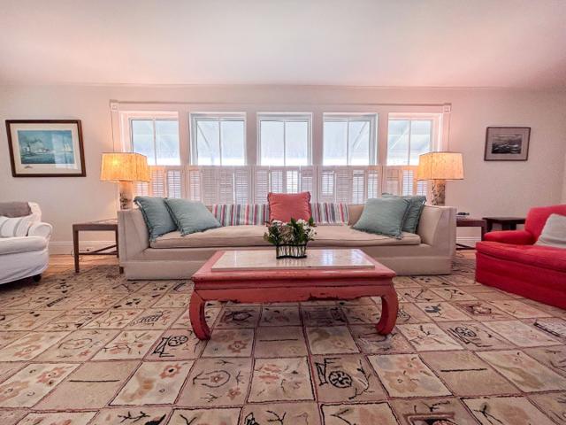 34 Hulbert Avenue photo 4