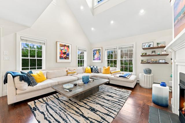 37 Washaman Avenue photo 10