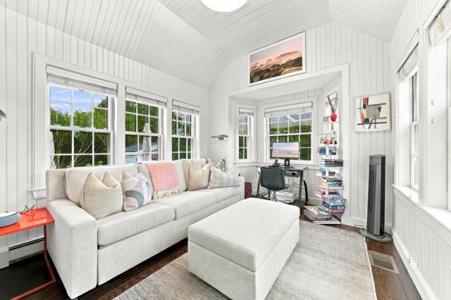 37 Washaman Avenue photo 18