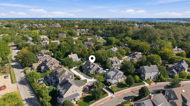 37 Washaman Avenue photo 4